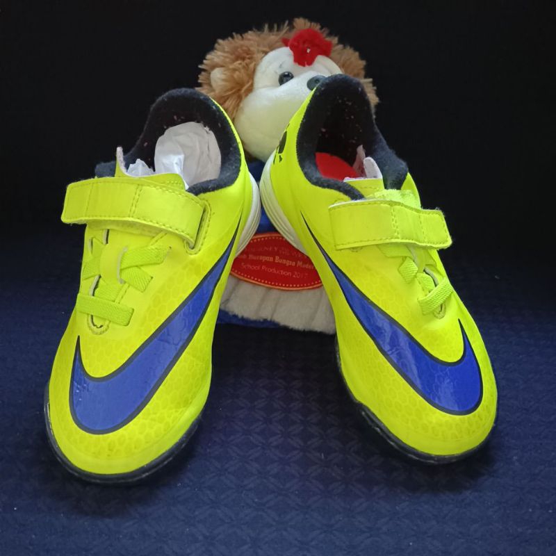 sepatu anak second  futsal size 28 insol 17