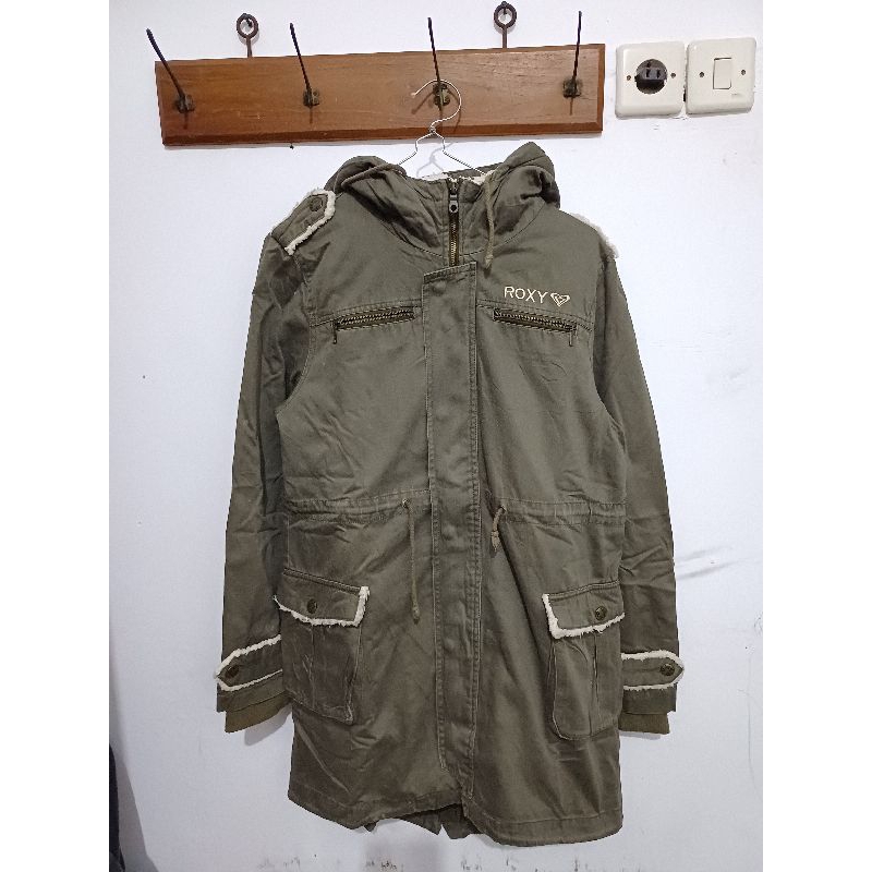 Jaket parka tebal hijau army Roxy second original