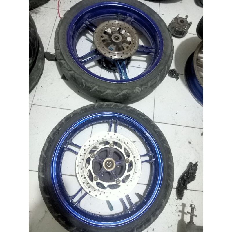 velg Depan dan belakang Yamaha R15 v2 original