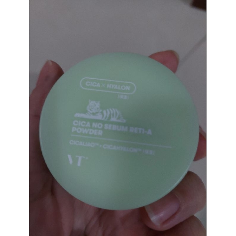 Preloved Vt Cica No Sebum Mineral Powder Japan