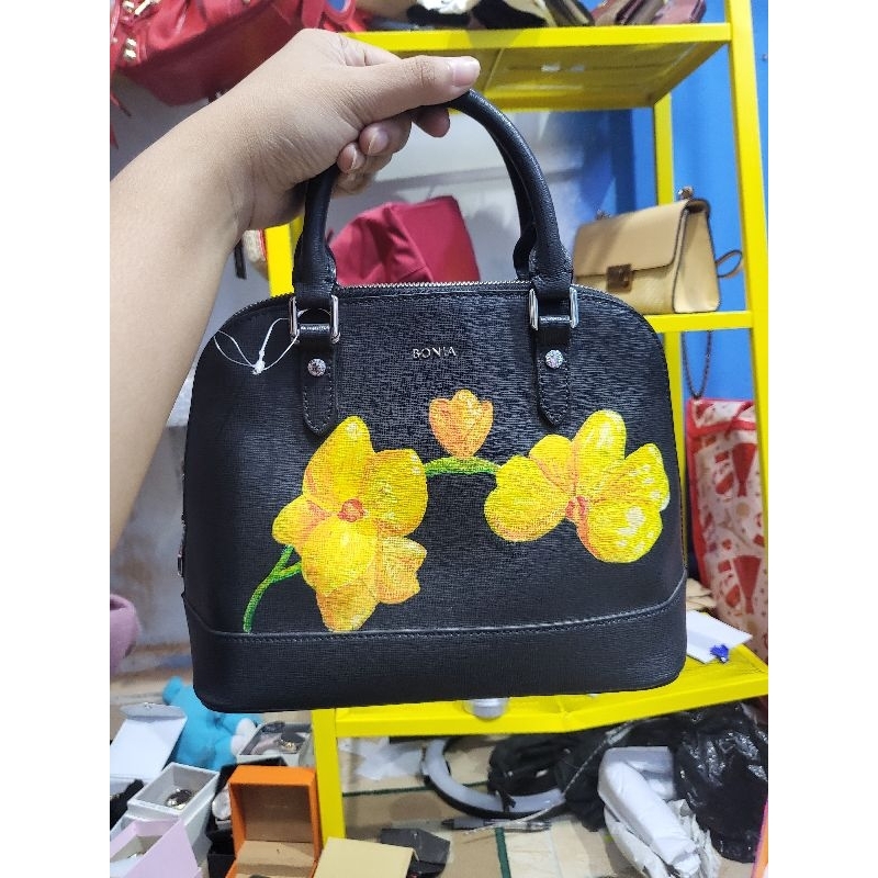 tas bonia hitam bunga authentic