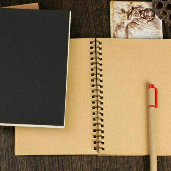 

PRODUK AWAL TAHUN BUKU SKETSA SKETCHBOOK SKETCHBOOK A5 BROWN SKETCH BOOK BUKU GAMBAR