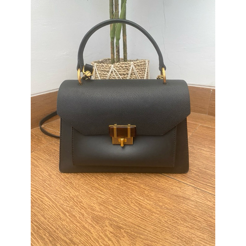 Tas charles n keith sling bag original store