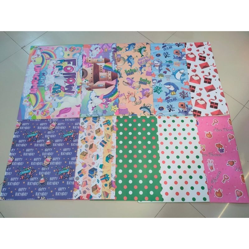 

Kertas kado Tebal Warna Random