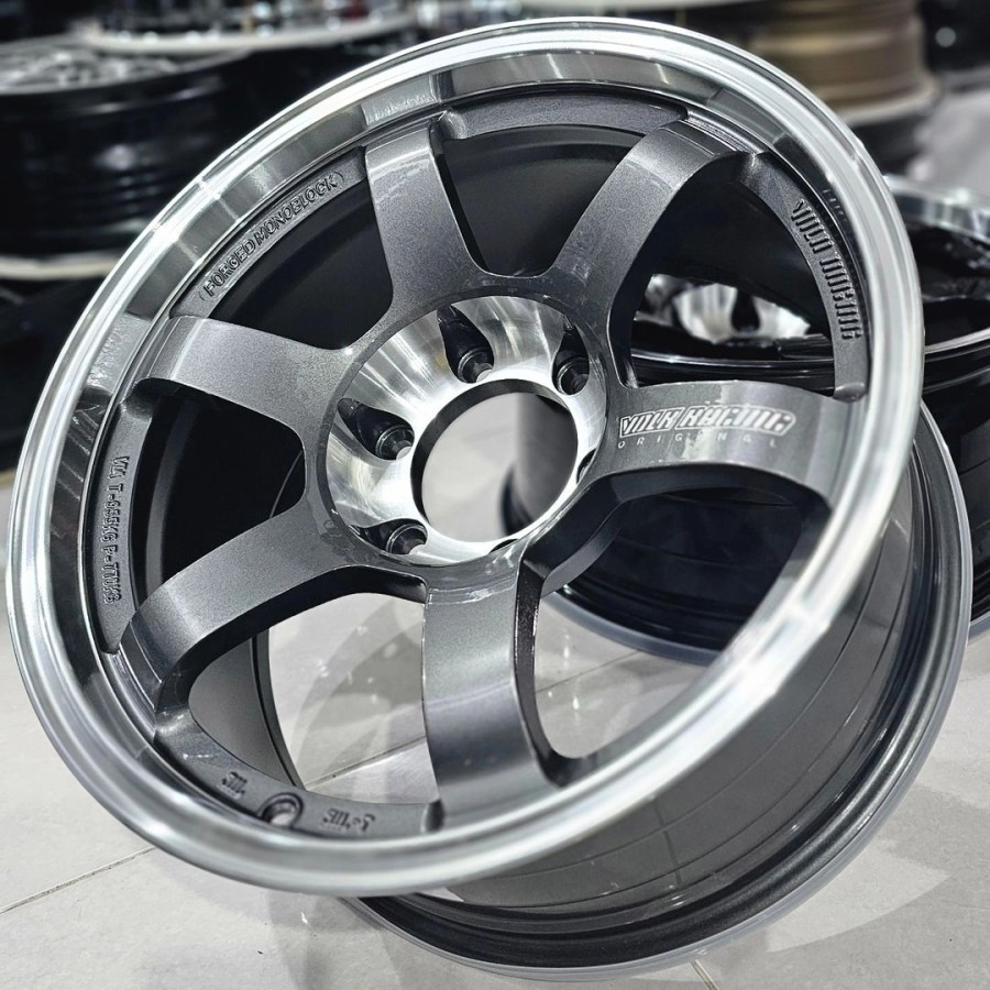 velg mobil r18 TE37 FLOW FORMING RING 18 Pajero hilux Fortuner Strada
