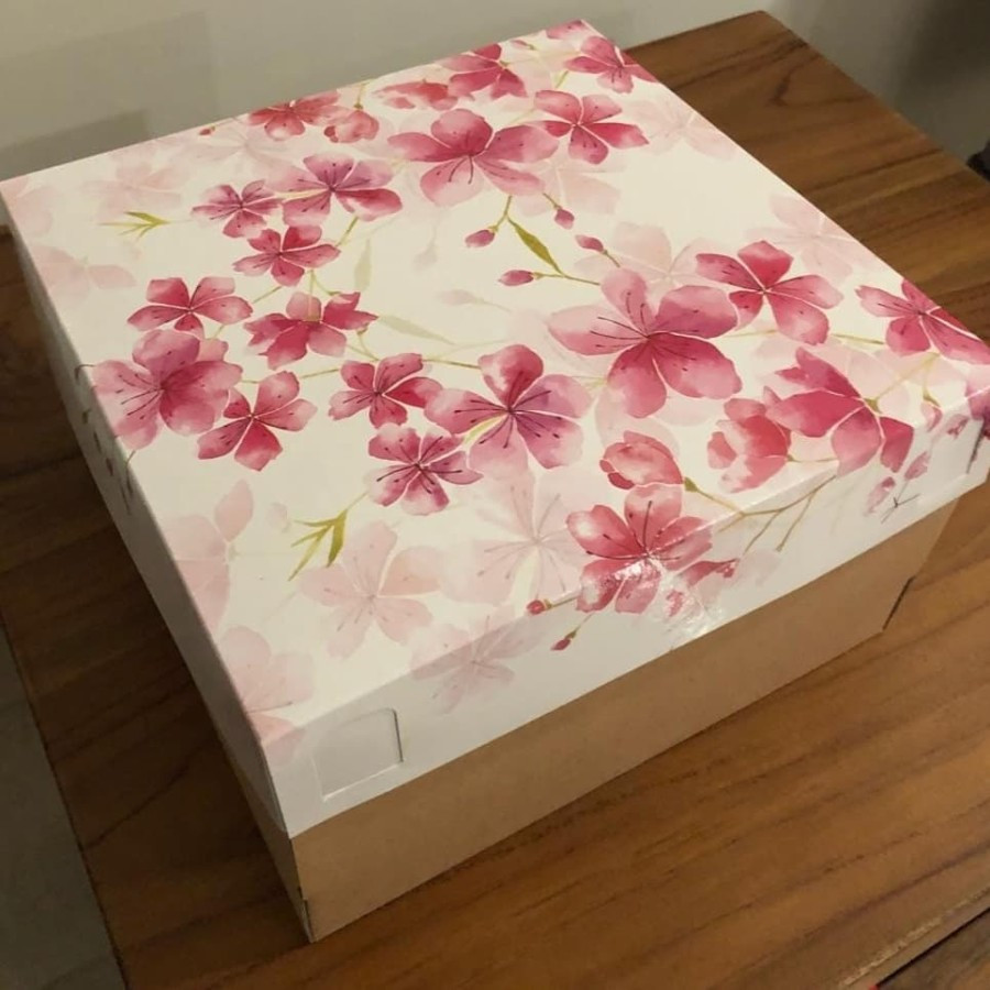 

( 5 pcs ) Box Kotak Hampers Cake Ulang Tahun Dus Anggrek Ukuran 22 cm Packaging Bolu Pudding