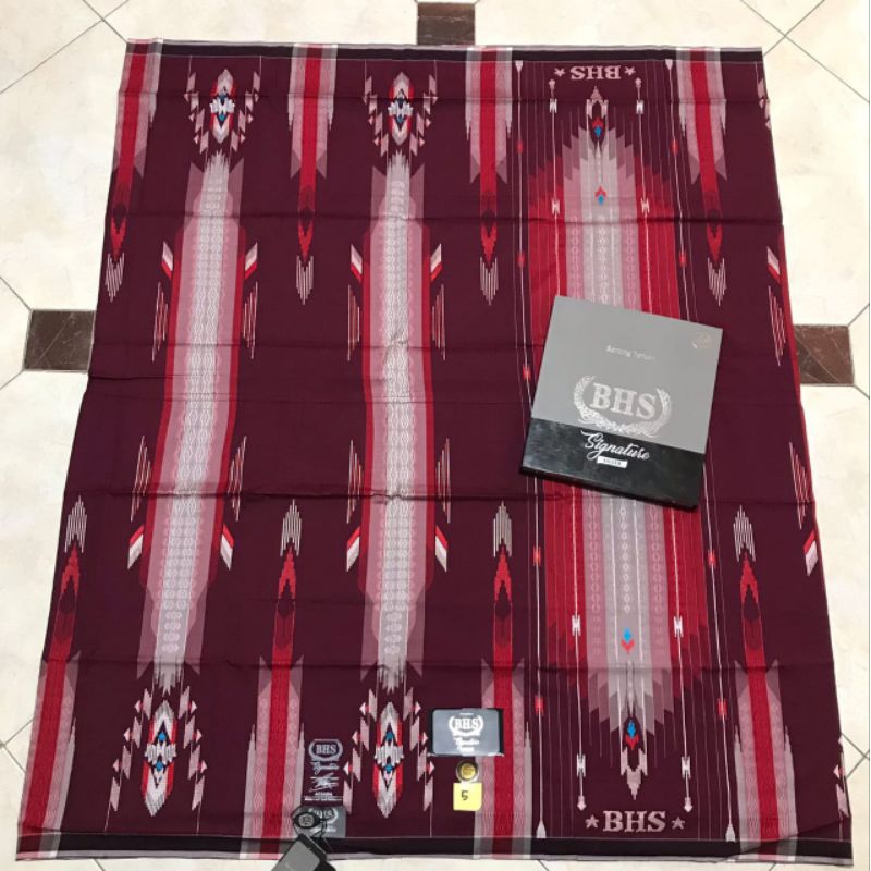 Sarung bhs Signature Sgc silver