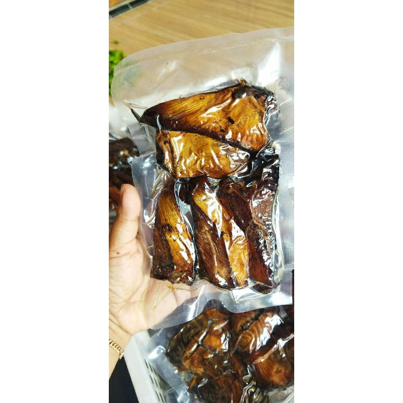 

ikan pe ( ikan genjong) 5 biji per bungkus