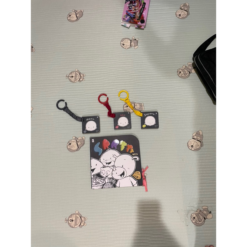 Buku Rabbit Hole Board Book Kontras Bayi Newborn