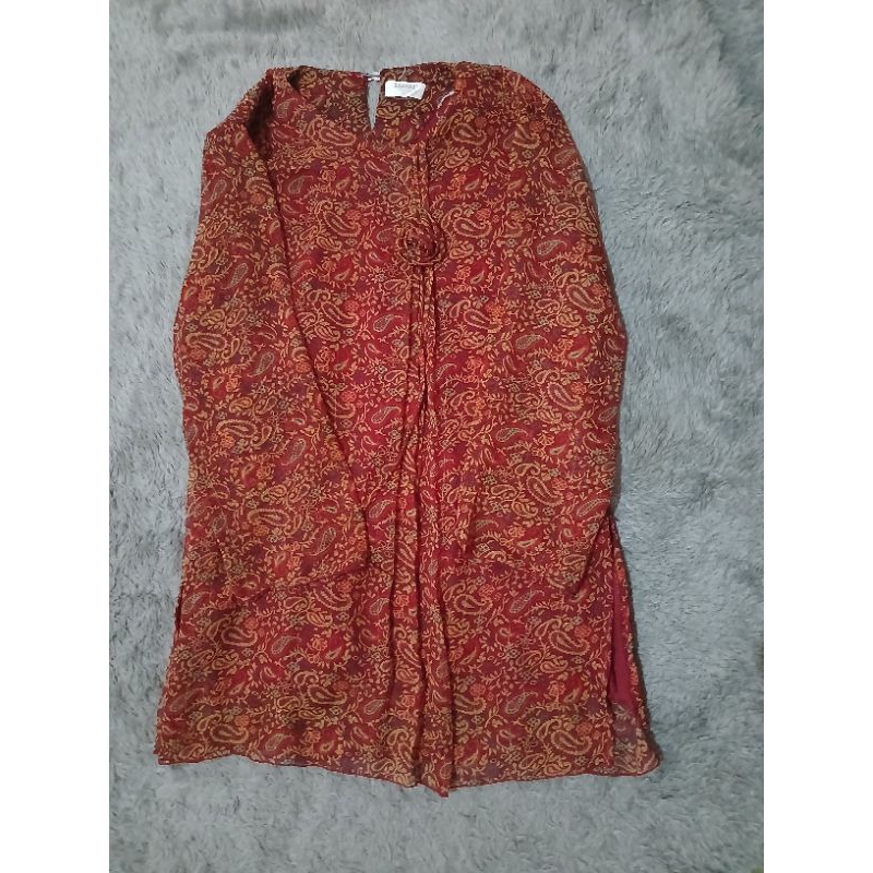 Preloved Blouse Tunik Wanita Warna Merah Motif Batik Bunga