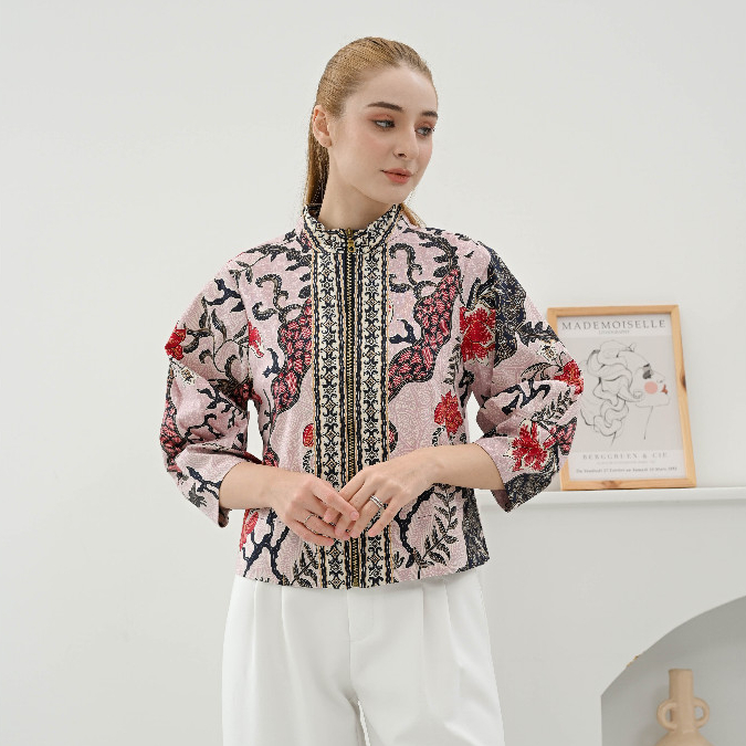 Outer batik Wanita 135 REN / Jaket Bomber Batik/ Luaran Batik/ Couple Batik/ Batik Pasangan