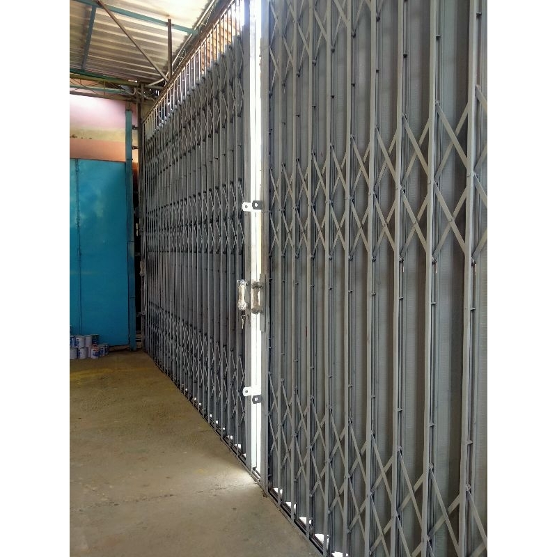 Folding gate rolling door