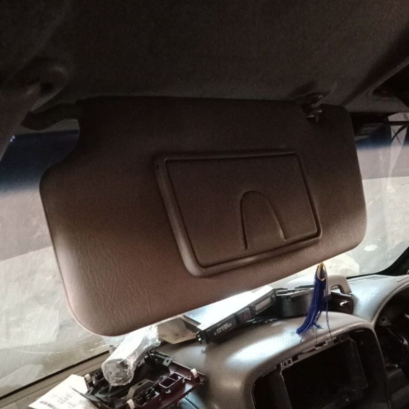 sunvisor kiri Suzuki grand Escudo XL7 V6