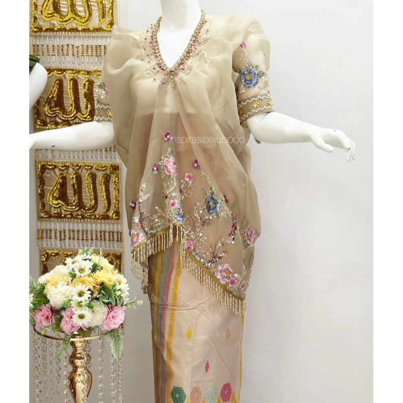 Baju bodo modern & sarung sutra