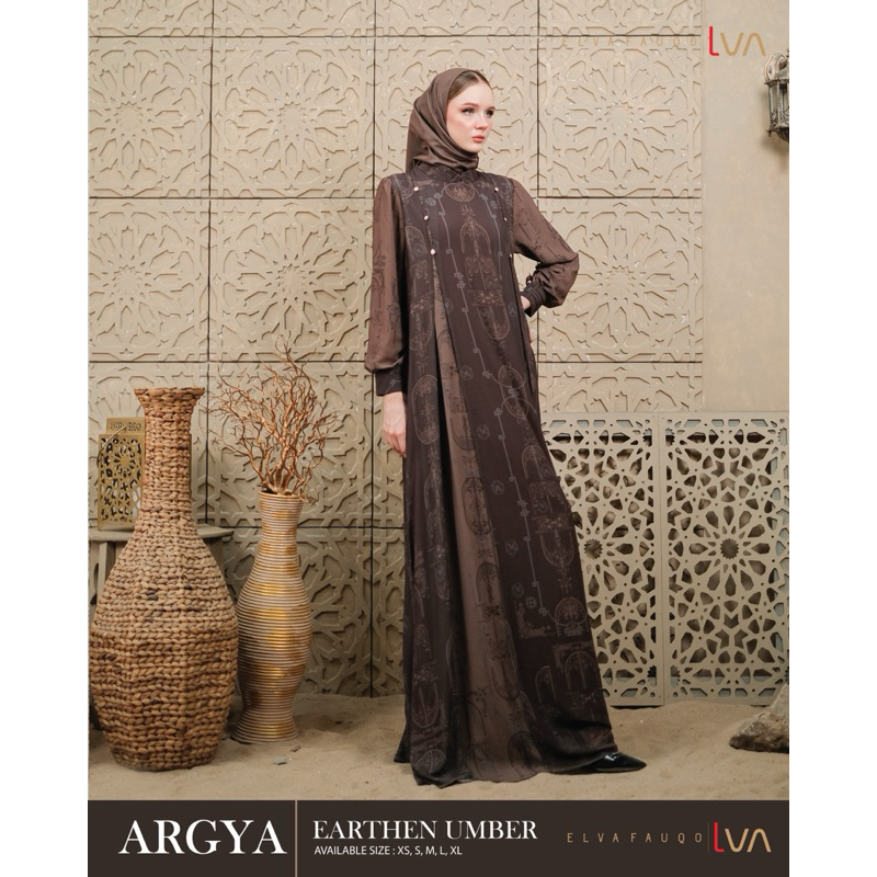 LVA Elva Fauqo –ARGYA ABAYA/GAMIS DAILY