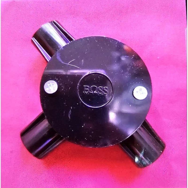 T-DOS BOSS CABANG 3 HITAM/PUTIH