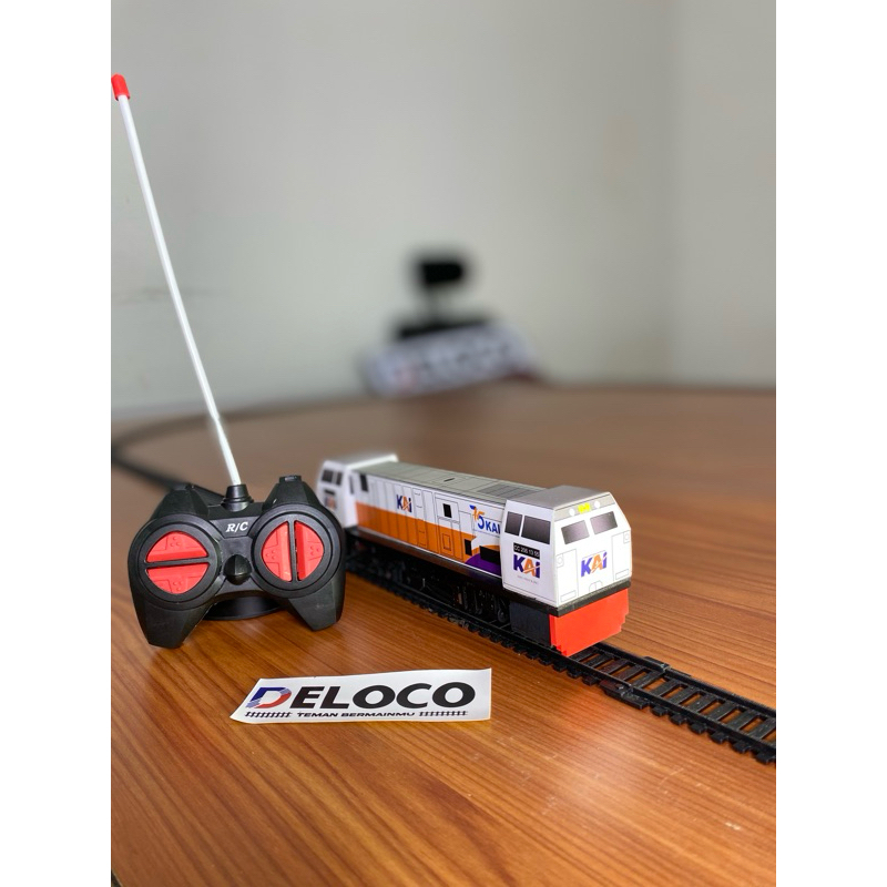 Miniatur Kereta Api Lokomotif cc206 Mesin RC bisa jalan,pakai remot control,paling murah,Mainan kere