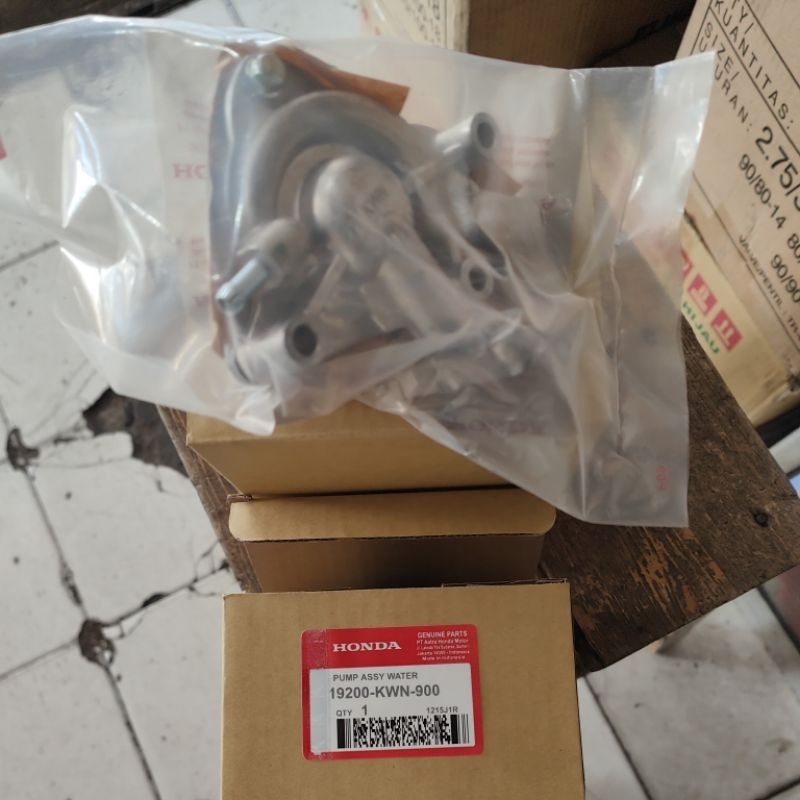 waterpump assy vario 125 (bukan ori)
