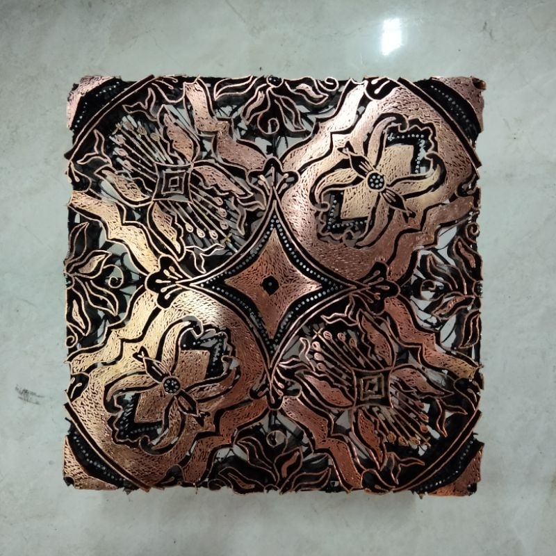 

Cap Stamp Batik Kotak Tembaga Tua