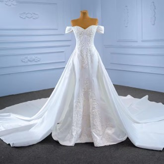 GAUN PERNIKAHAN  WEDDING  GOWN  /MERMAID GOWN /WEDDING  PAYET  MEWAH  WEDDING GOWN