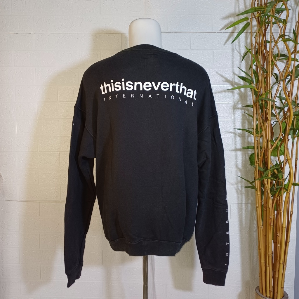 SWEATER CREWNECK THISISNEVERTHAT INTERNATIONAL ORIGINAL, SZ L-XL (SECOND BRANDED) TS0185