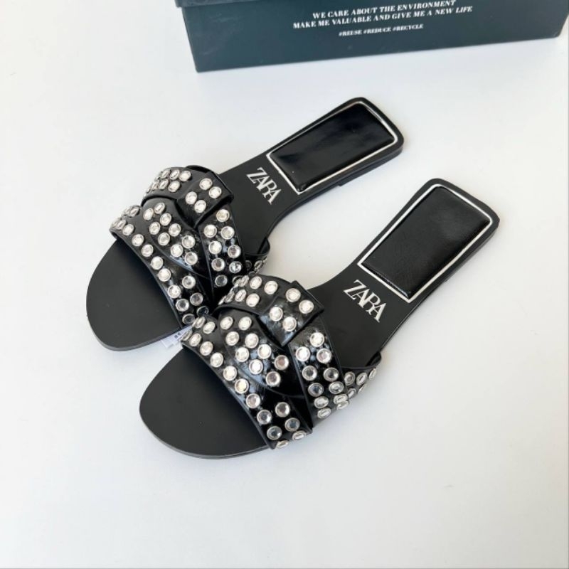 PROMO SALE Sandal flat hitam zara silver