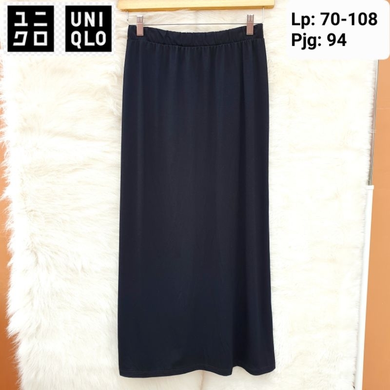 UNIQLO Rok Skirt Hitam Panjang