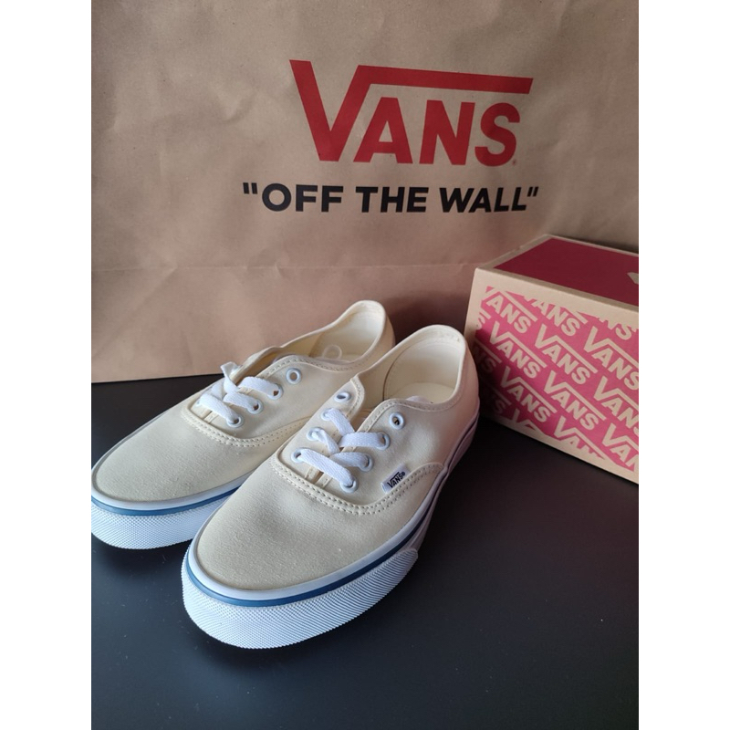 Vans Authentic White [VN000EE3WHT] US 7 - BNIB ORIGINAL PT. NAVYA RETAIL INDONESIA