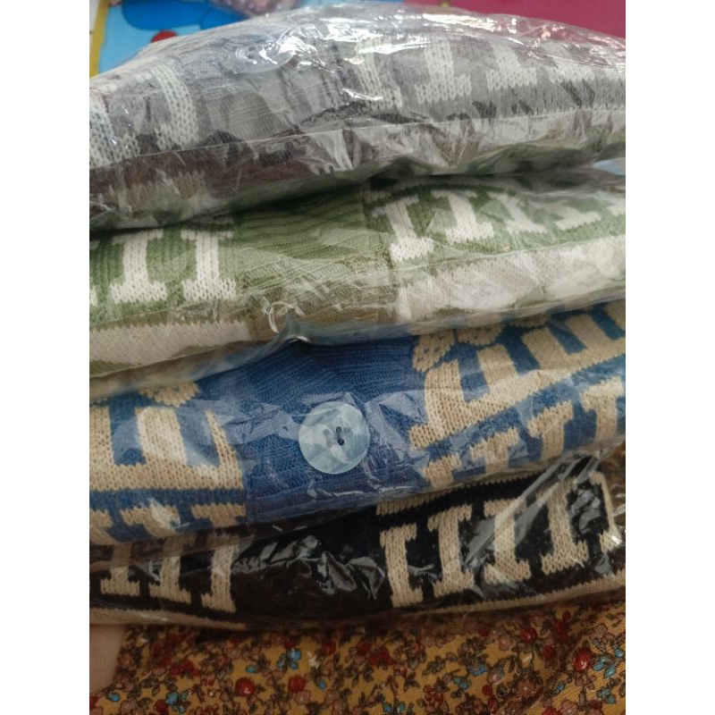 Cardigan kekinian motif etnik rajut
