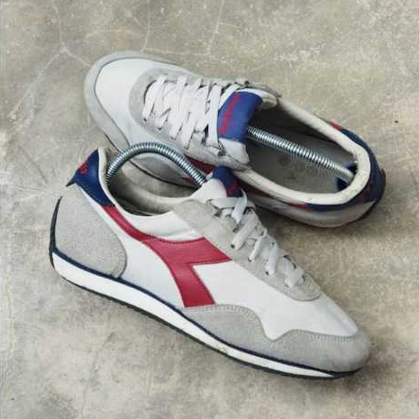 Sepatu Pria Second Branded Diadora Heritage Abu List Merah