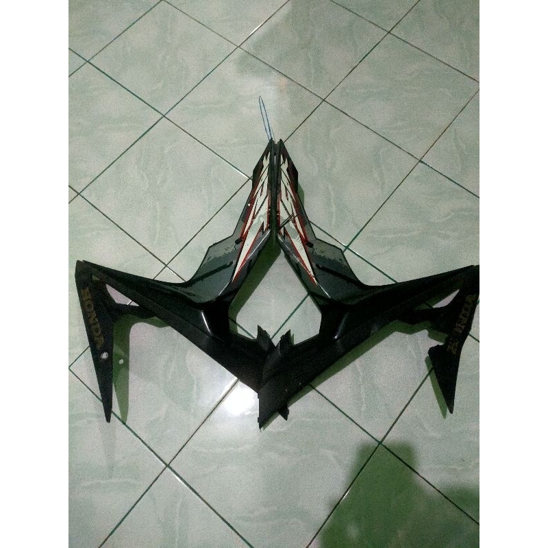 cover sayap bawah 1set Honda Sonic 150R copotan original