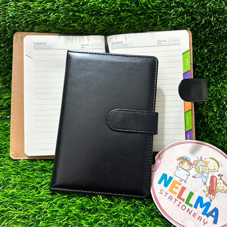 

TMWHZ5859 Buku Agenda Caver Kulit Kancing Magned Agenda Bulanan