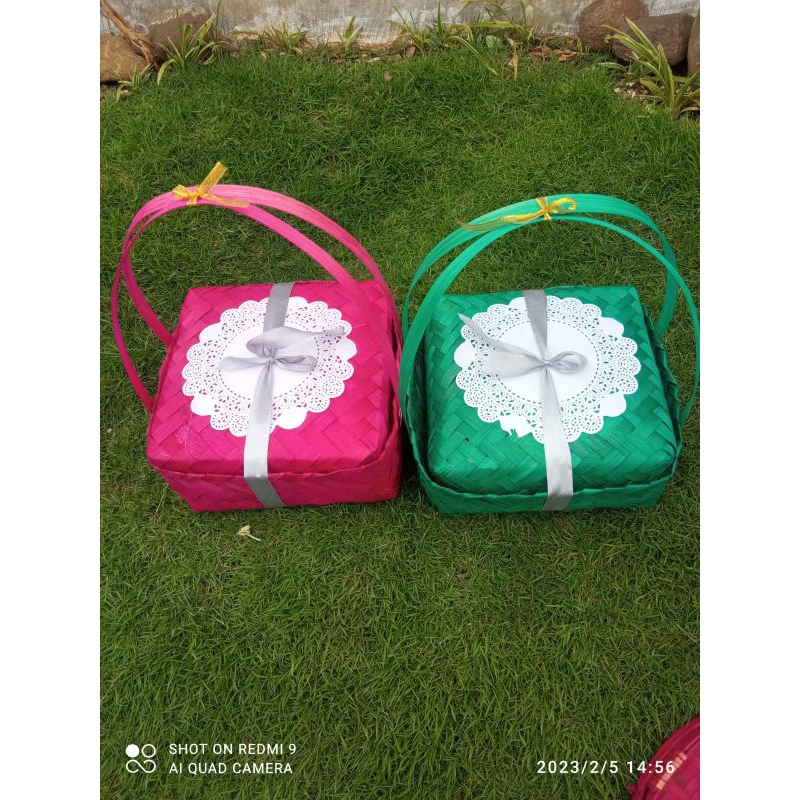 besek jinjing/besek hajatan/besek sovenir/ukuran 18 cm ,20cm