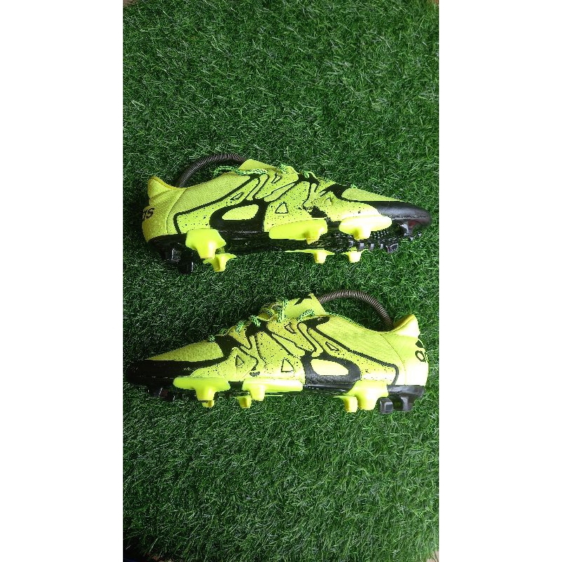 sepatu bola adidas X-15 second