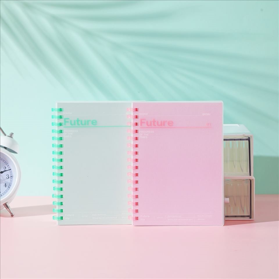 

NOTEBOOK DEPAI A5 042-5 COVER MIKA 70 LEMBAR SPIRAL BUKU DIARY BUKU TULIS CATATAN MURAH