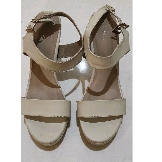 PL Sepatu Heels XML Original Size 40 Tinggi 10 cm Warna Beige Sepatu Pesta Wanita