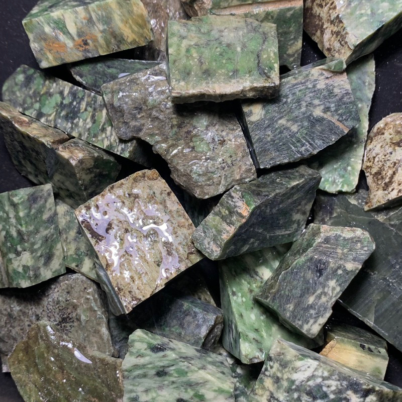 Batu Nephrite Jade Aceh Natural / bahan Bongkahan Nephrite super quality