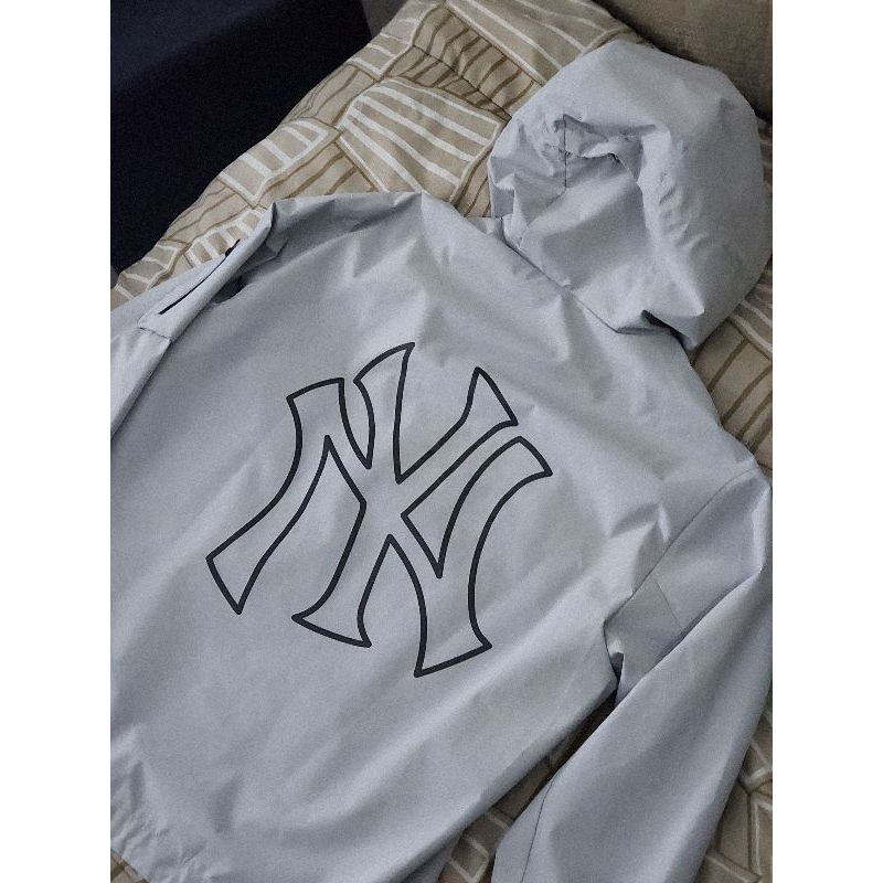 MLB New York Yankees Windbreaker