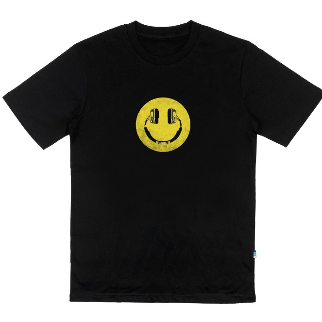Smile phone Black Tshirt