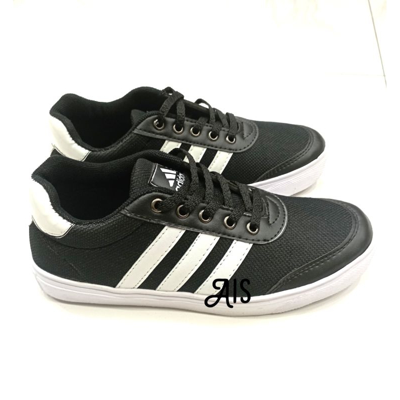 Sepatu full hitam  sepatu sekolah sepatu sport sepatu pria wanita