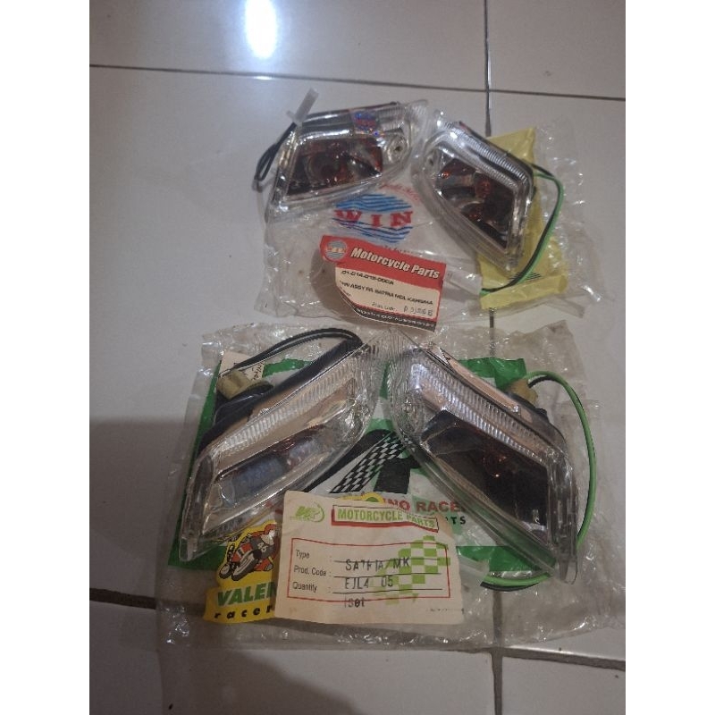 sein depan satria lumba bening sein lumba assy bening merk win dan VR sein sen riting assy satria 2T