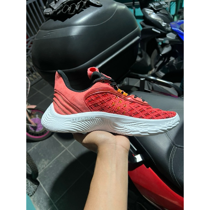 Curry 9 Flowtro x Elmo UK 42