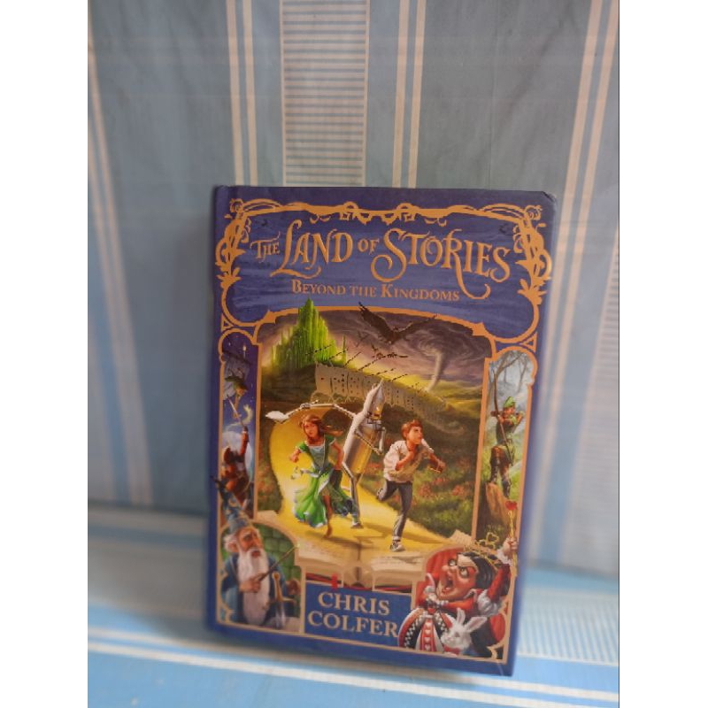 IMPORT: THE LAND OF STORIES BEYOND THE KINGDOMS by Chris colfer