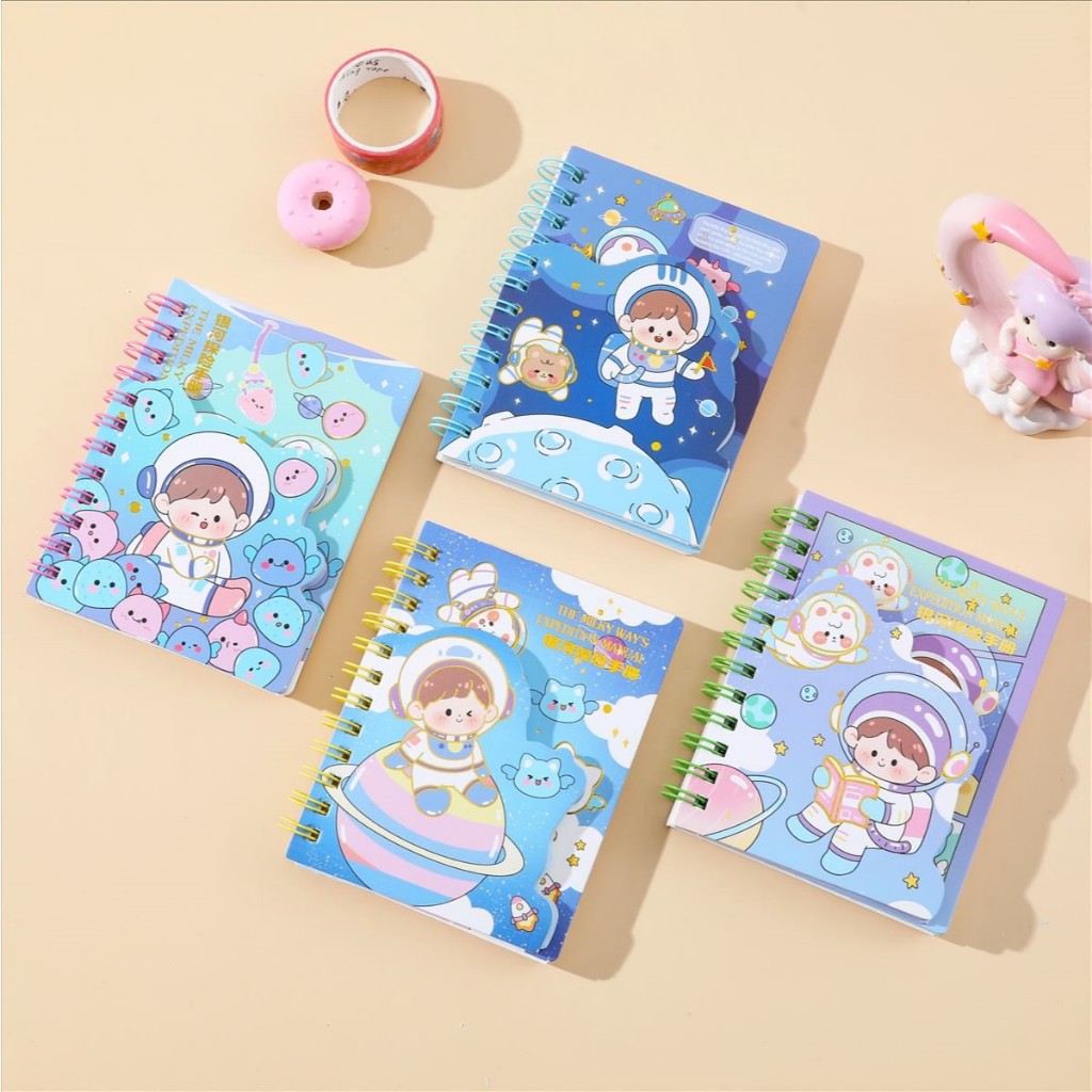 

BUKU TULIS NOTEBOOK DEPAI 222 A7 ISI 85 LEMBAR NOTEBOOK MOTIF KARAKTER LUCU MINI BUKU MEMO SPIRAL NOTEBOOK KARTUN MURAH