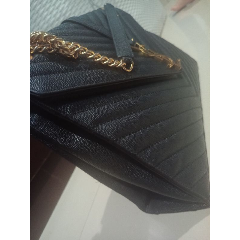 (Preloved Pedas) YSL** Yves* Saint* Laurent Black Quilt Shoulder Bag Leather with Gold Platted Logo
