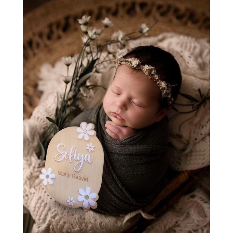 Papan Nama Anak Bayi Akrilik Motif Bunga