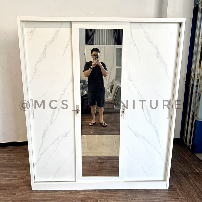 Lemari Besi Sliding Jumbo 3 Pintu (setara 4 pintu) Metal Aluminium Mebel Furniture Semarang
