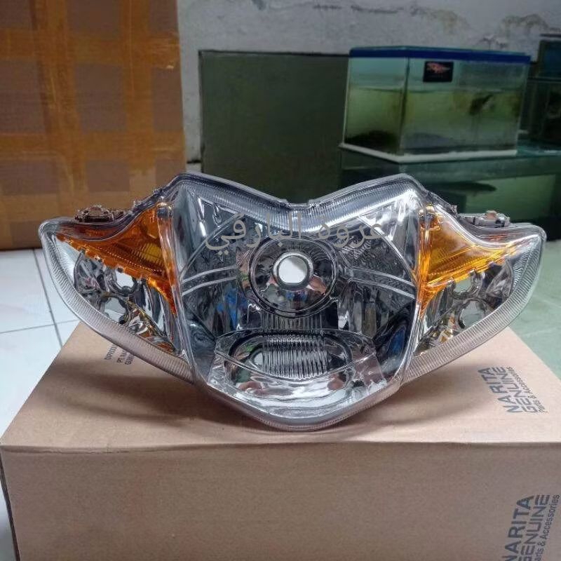 Reflektor/Head lamp/Lampu depan Revo Absolute/Revo Fit lama