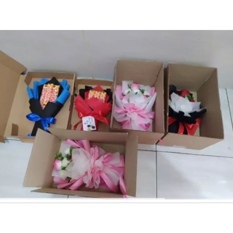 

Tambahan packing dus pengiriman buket luar kota