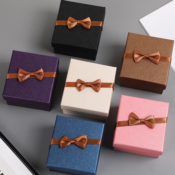 

BISA Gift Box Kotak Jam Tangan Gelang Hadiah Valentine Ulang Tahun SPP1
